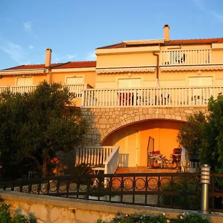 Mudronja Apartment Murter